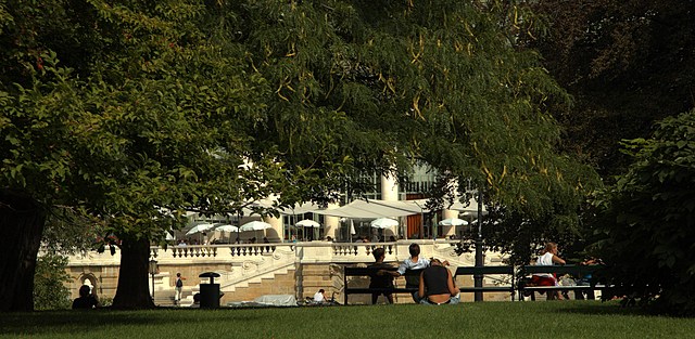 Burggarten facing the Palmenhaus