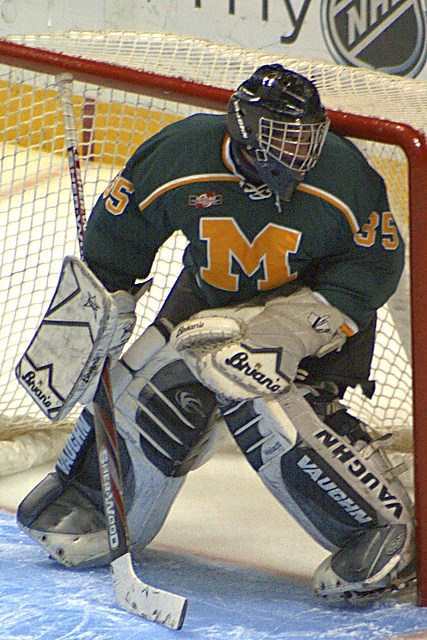Ian on the post (State Semifinals 2006)